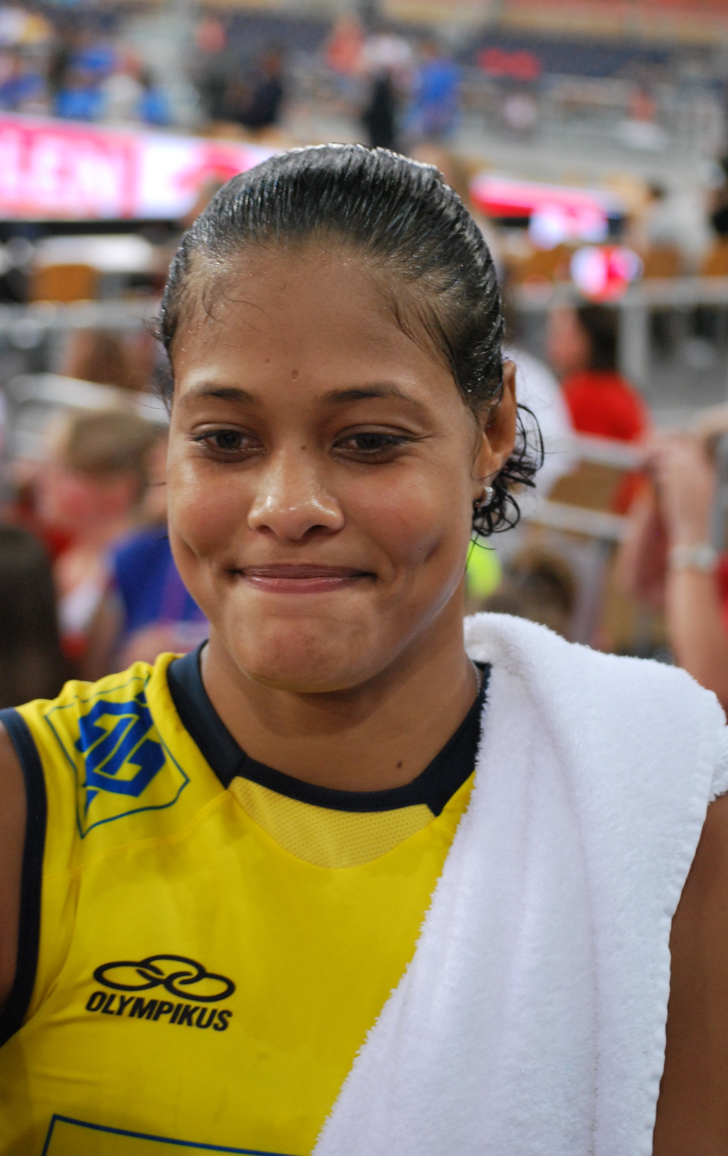 Adenízia da Silva: Quem é a estrela do vôlei brasileiro?