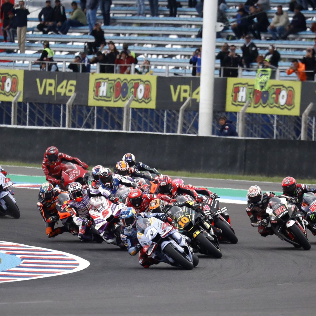 Notícias MotoGP: Fique por dentro das últimas corridas e resultados