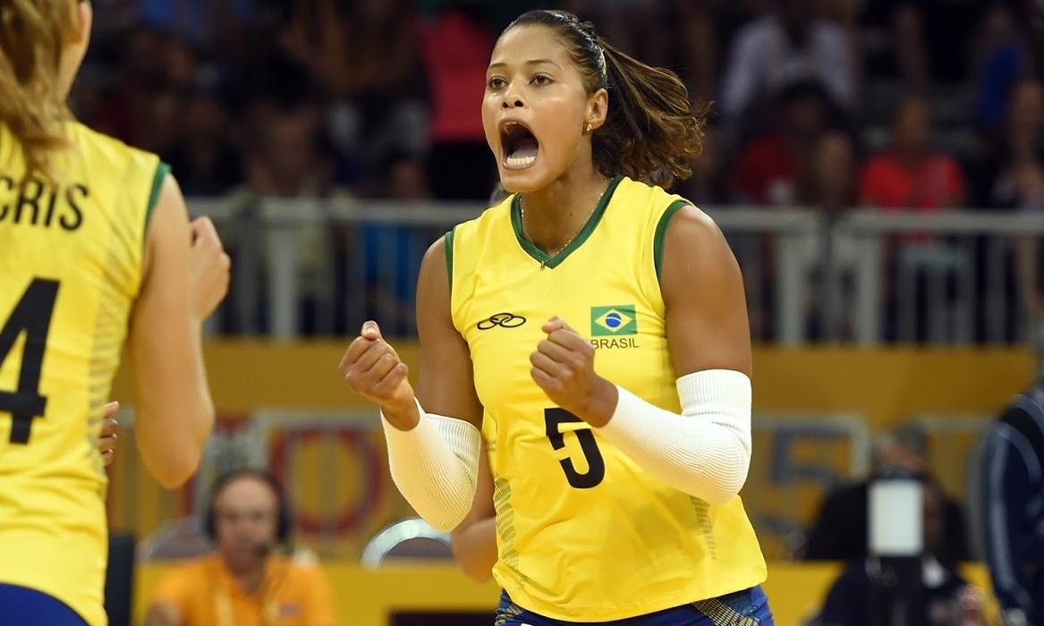 Adenízia da Silva: relembre os títulos e conquistas da jogadora!