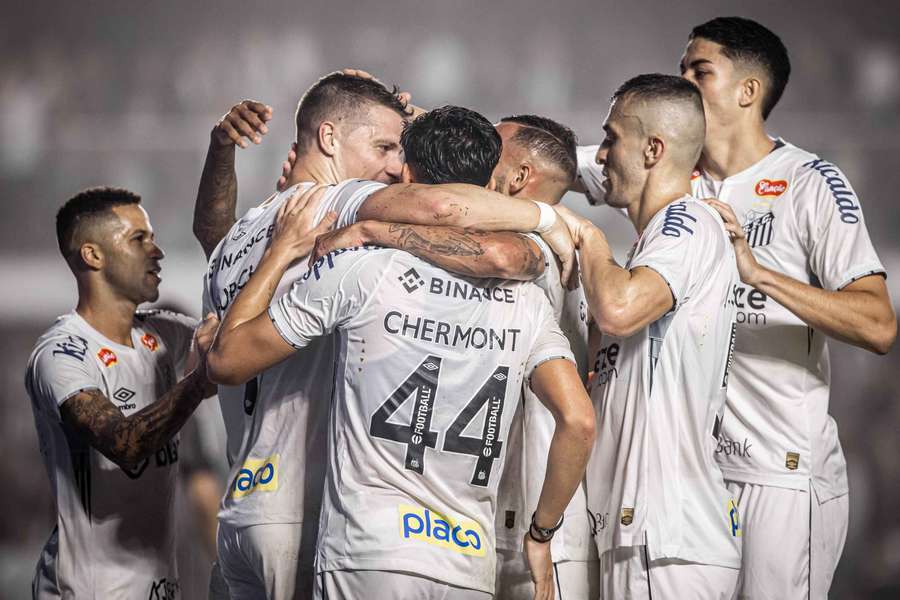 CRB x Santos: Prováveis escalações e desfalques para o jogo.