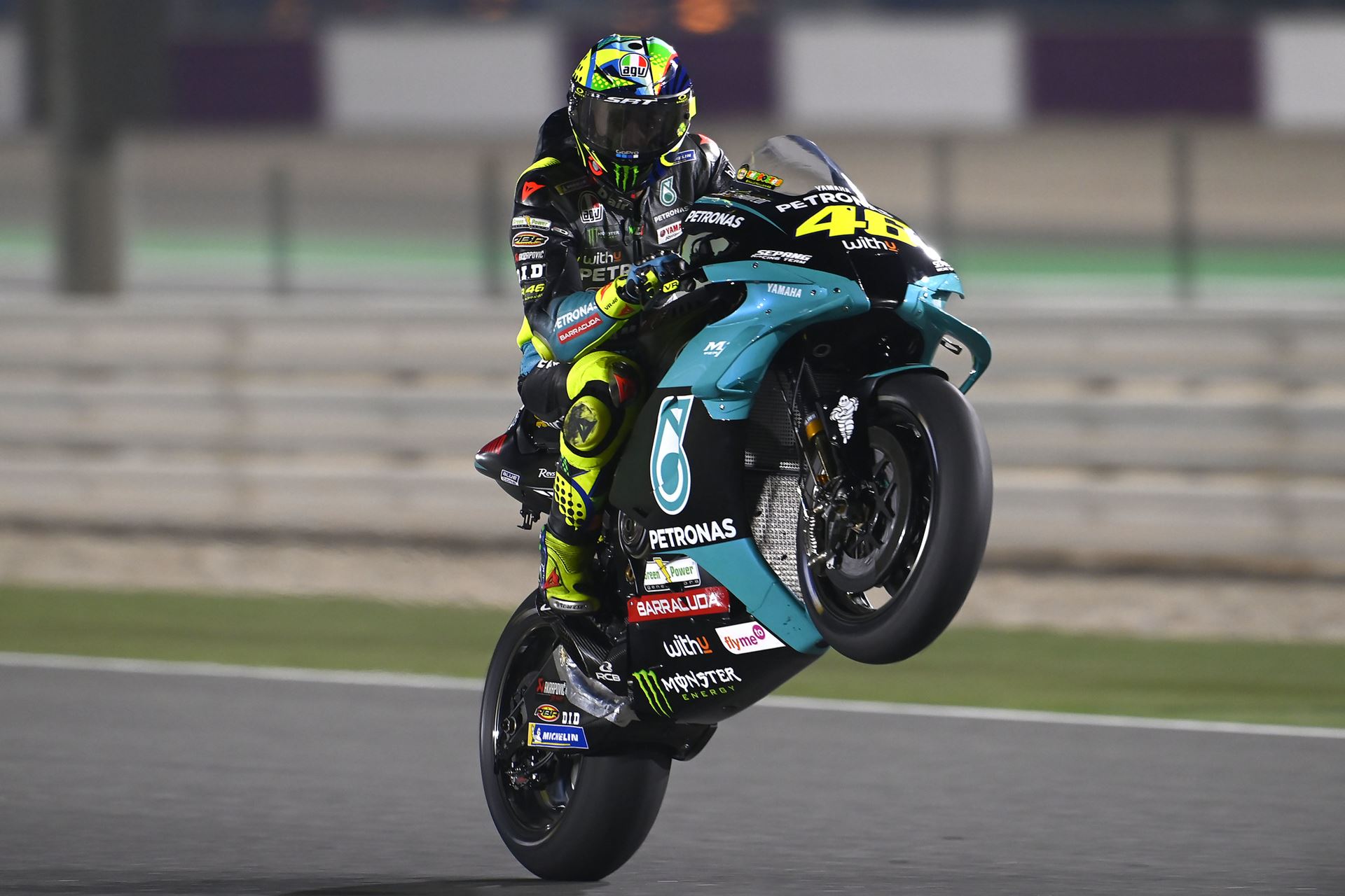 Rossi Valentino Yamaha: Paixão por velocidade e vitórias inesquecíveis!