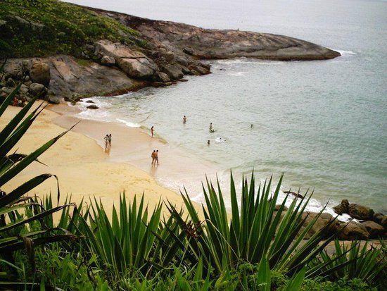Praia da Barra do Jucu:探索这个迷人海滩的秘密!