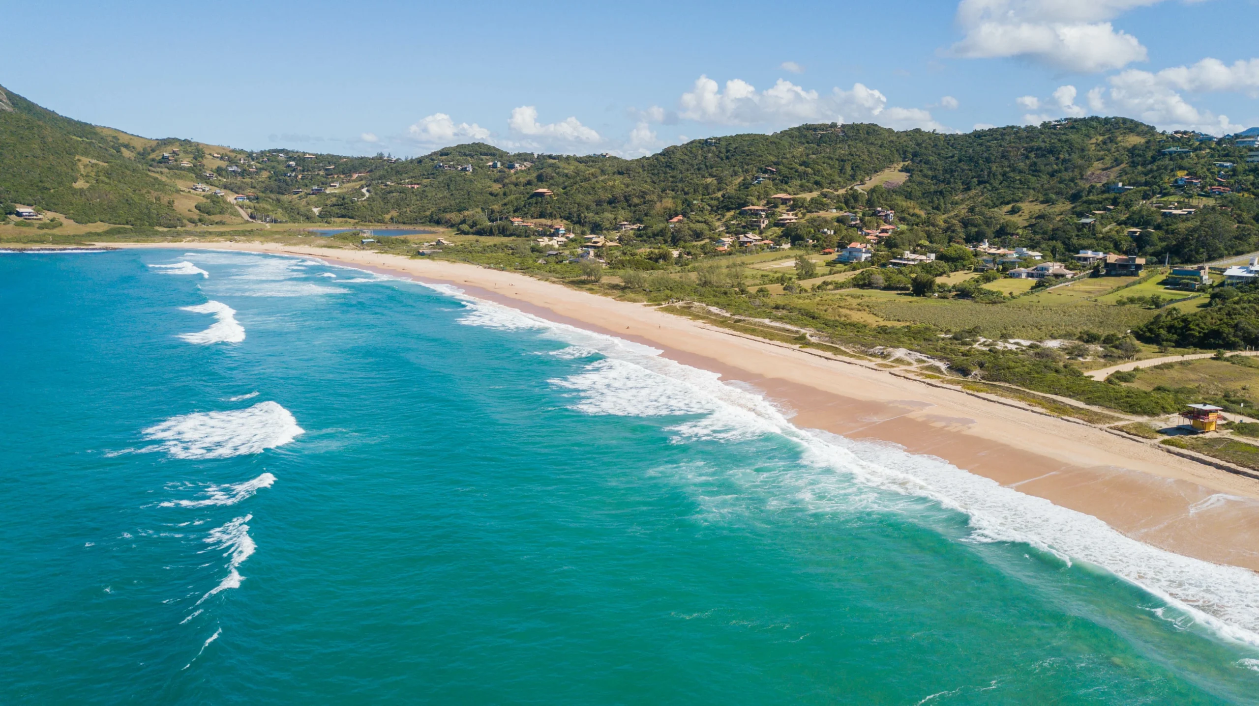 Praia da Silveira é boa para surf? Descubra tudo sobre esse point!