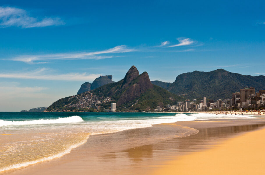 Guia de praias: Condições do mar para banho Rio de Janeiro agora.