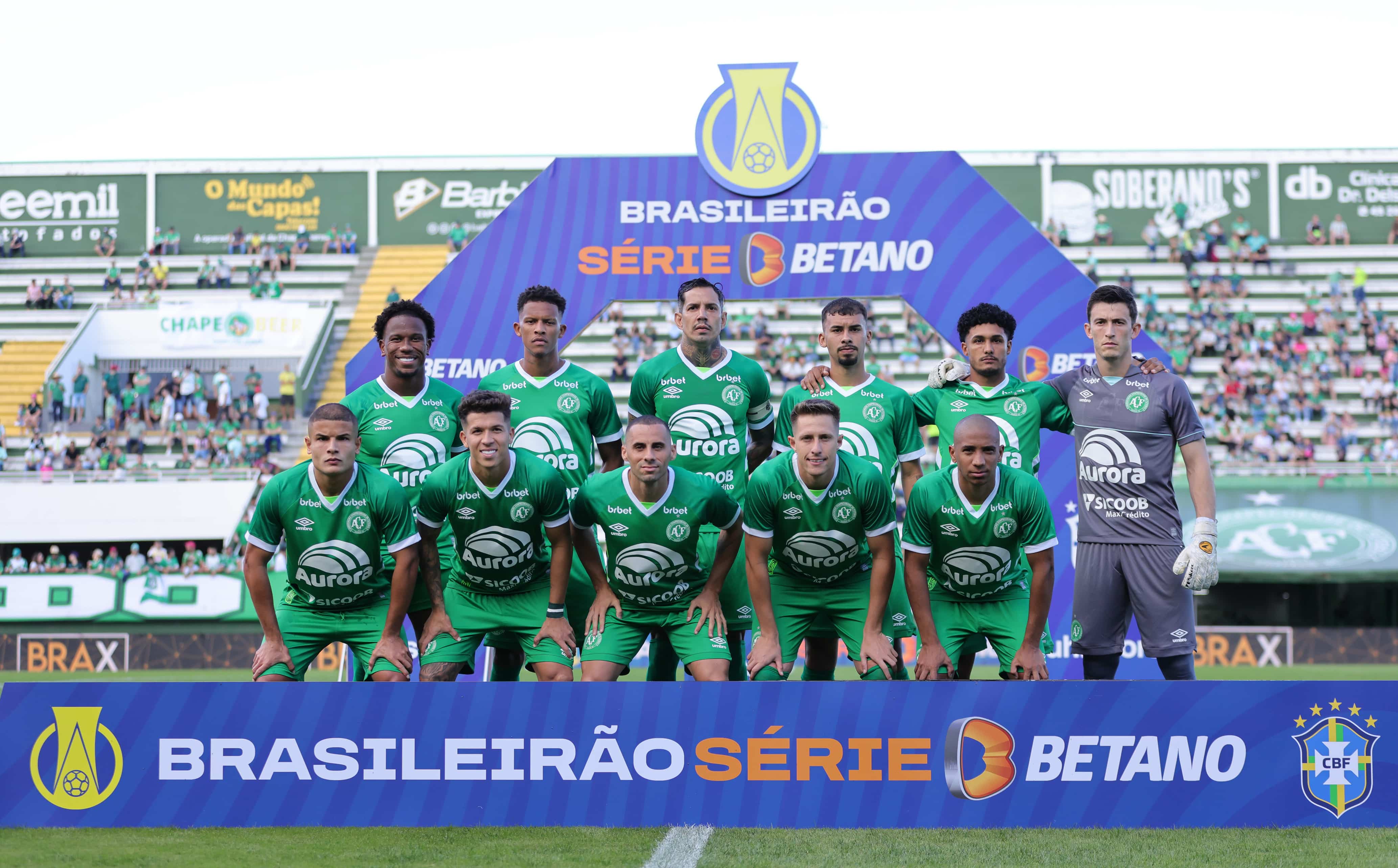 Onde assistir Chapecoense x Vitória e as escalações oficiais