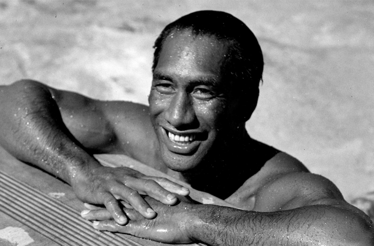 Duke Paoa Kahanamoku: nadador olímpico, surfista lendário e ator de cinema!