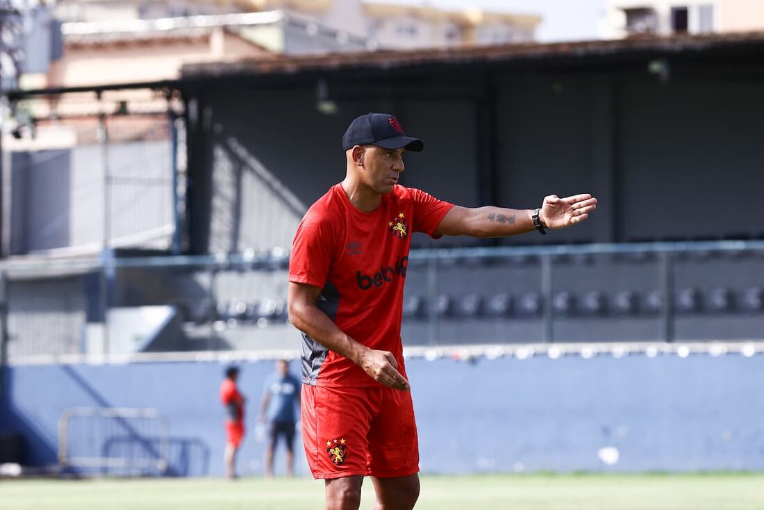 Sport Recife x Paysandu: Escalações oficiais divulgadas! | Saiba tudo sobre os times!