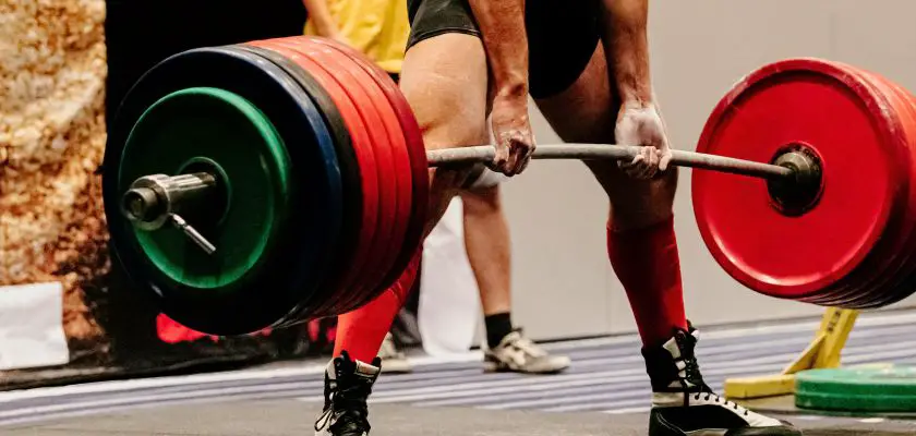 Quem Liderará no Levantamento de Peso? Entenda as categorias e regras desse esporte fascinante.