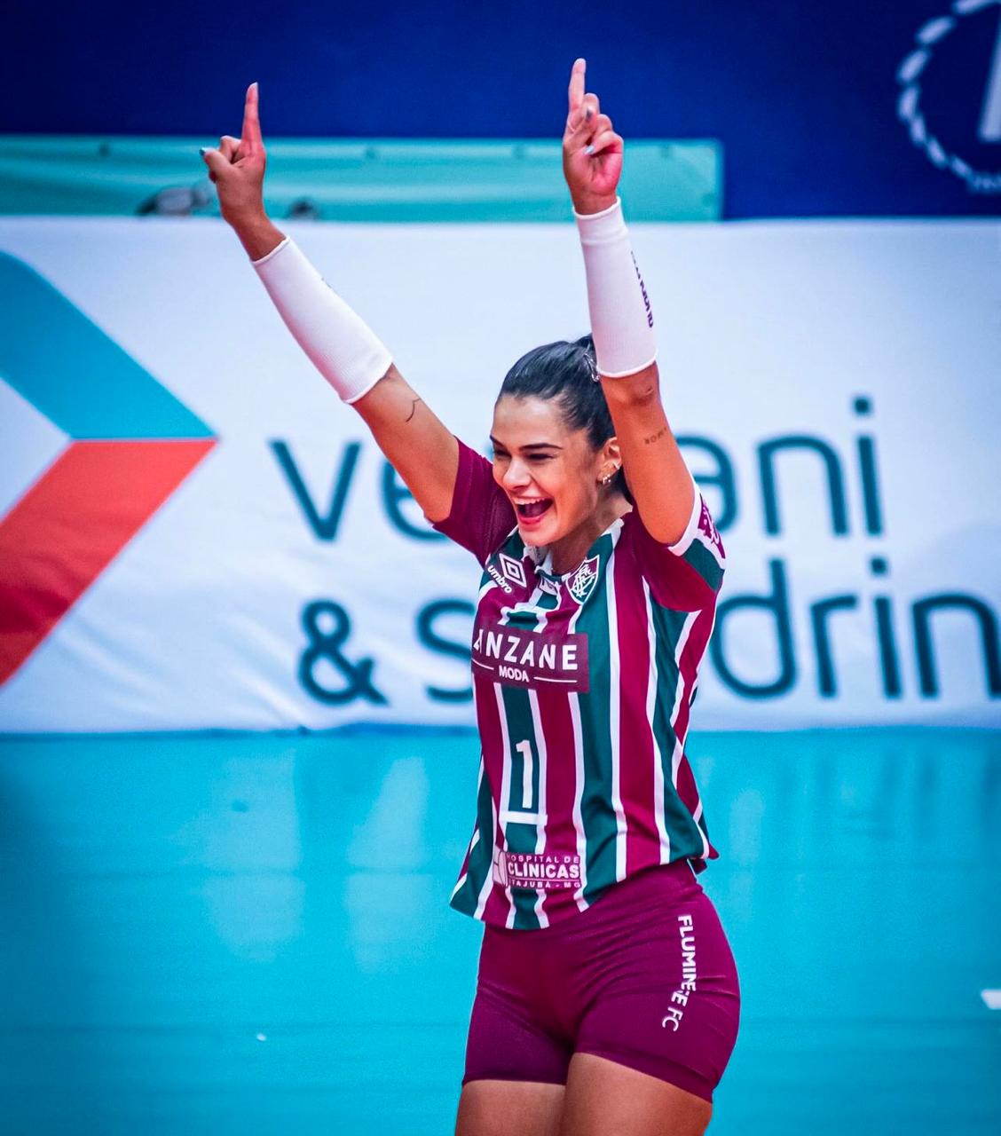Como está Lara no vôlei Fluminense? Veja notícias e desempenho da ponteira.