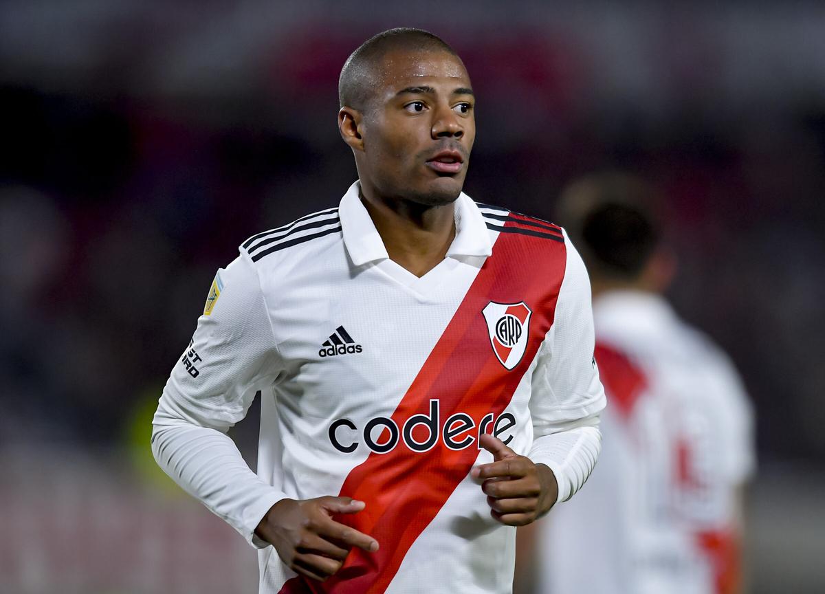 Delacruz Jogador é bom? Confira a análise completa do atleta.