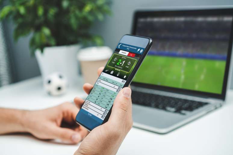 Como apostar no jogo do Los Angeles: Melhores odds e dicas para iniciantes.