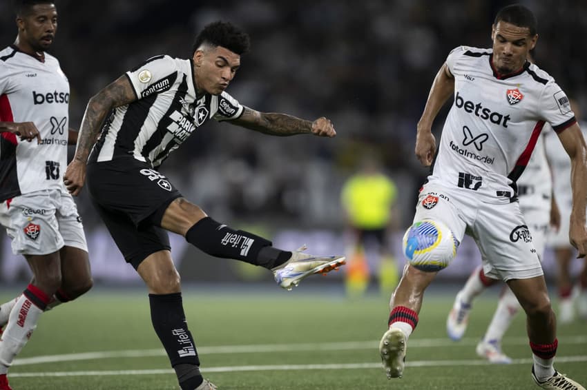 Esporte Clube Vitória x Botafogo minuto a minuto: confira o placar e os destaques em tempo real.