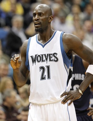 Kevin Garnett Minnesota: a história completa do astro desde o início até a aposentadoria.