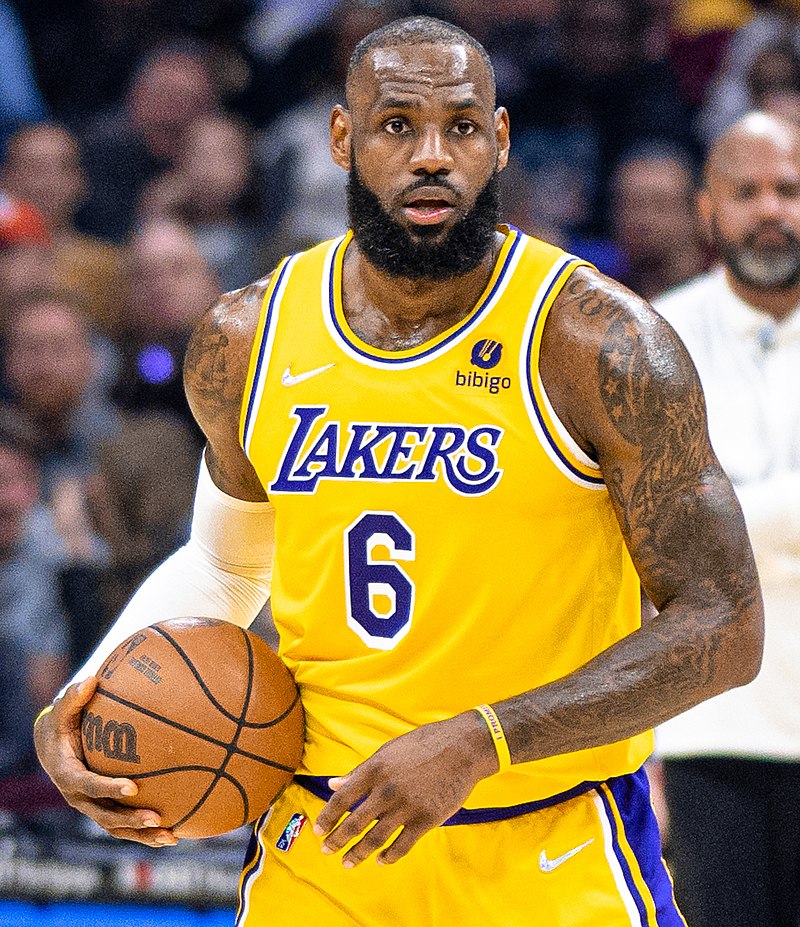 Lebron James altura e peso: Descubra as medidas do astro do basquete!