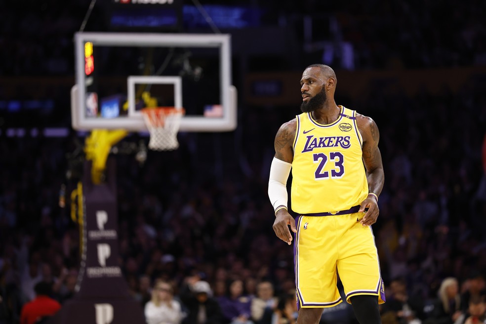 Lebron James times que jogou: relembre a trajetória do astro!