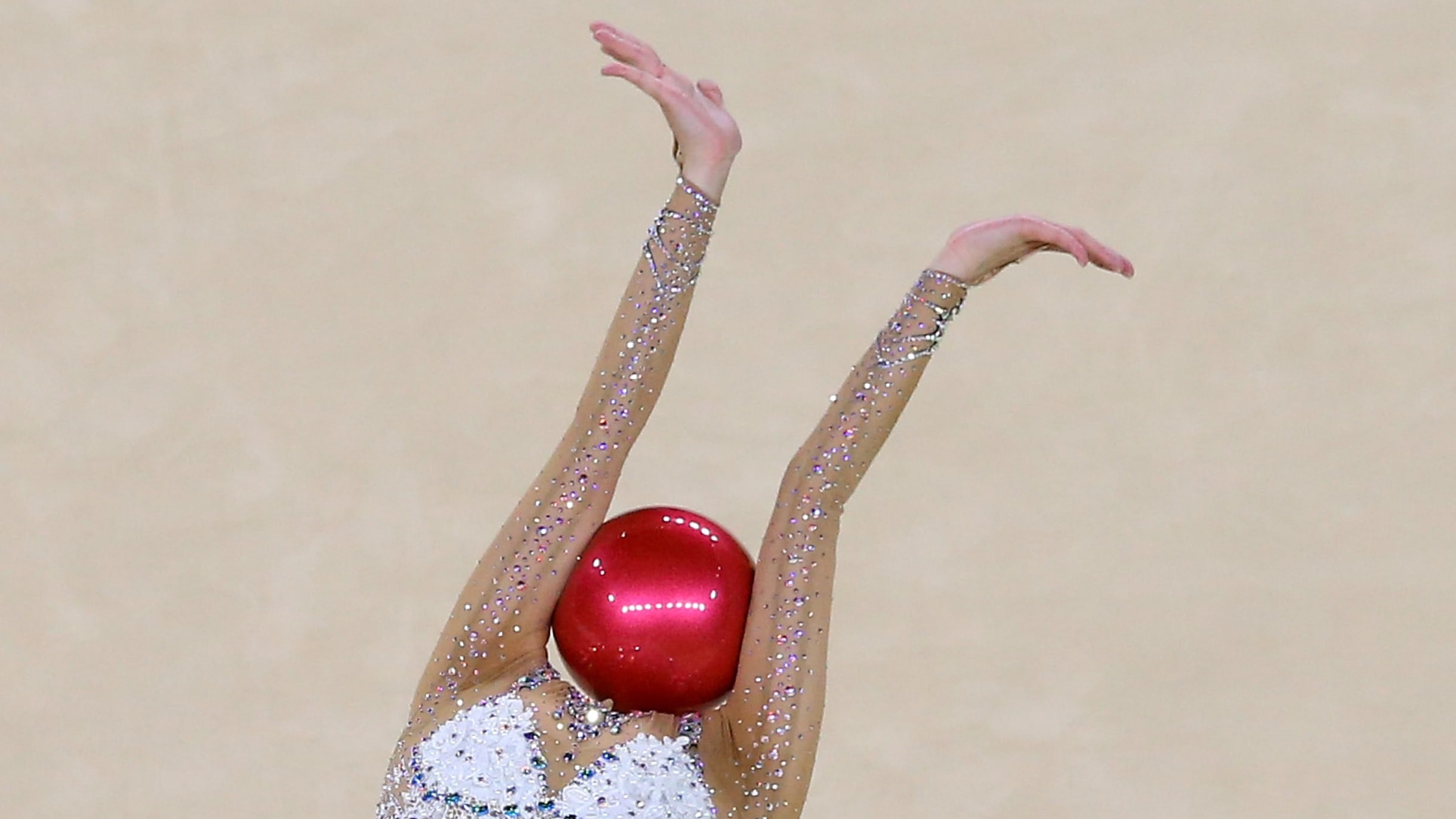 Aparelhos de ginastica ritmica oficiais: Quais são? Guia simples para iniciantes.