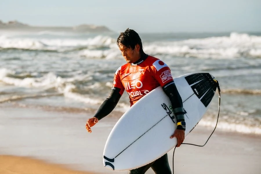 Quem é Connor OLeary? Saiba tudo sobre a trajetória desse surfista top.
