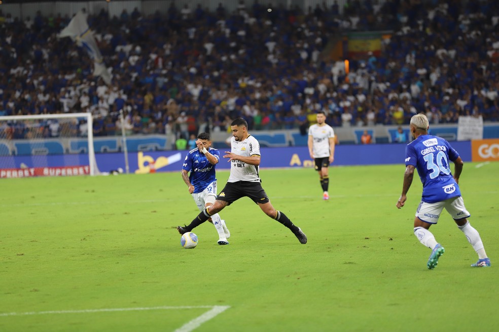 Quem jogou bem? Veja as notas e classificações dos jogadores de Criciúma EC x Cruzeiro.