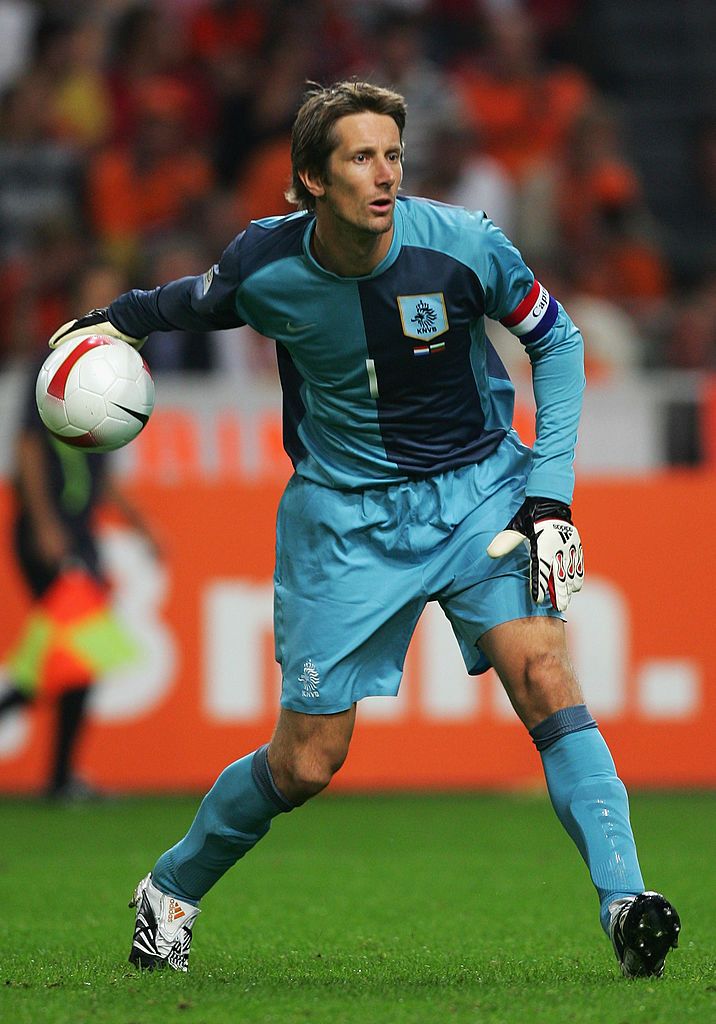 Van der Sar: Títulos, clubes e curiosidades sobre o goleiro lendário