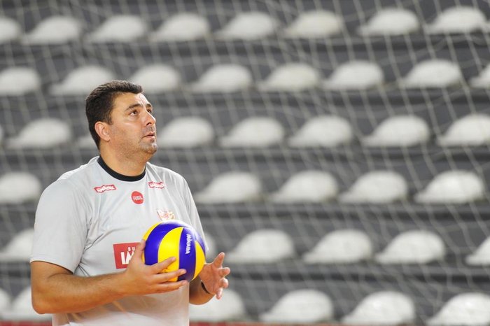 Entrevista exclusiva com Douglas Chiarotti: Carreira e novidades!