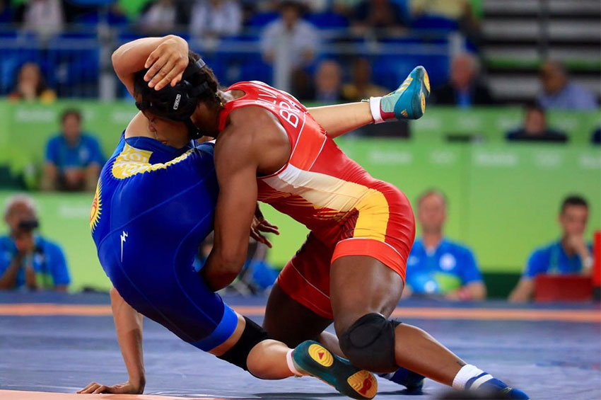 Wrestling luta ajuda a emagrecer? Saiba como funciona este treino intenso.