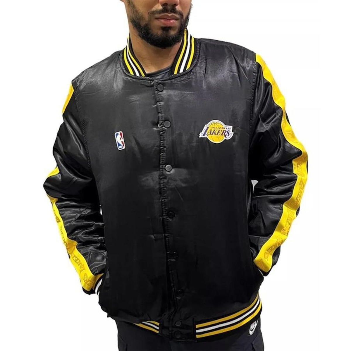 Onde comprar jaqueta da nba original? Veja as melhores lojas.