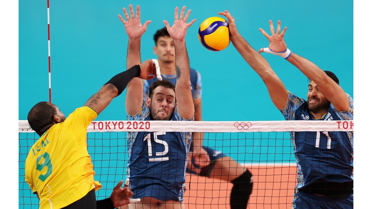 Qual a diferença na altura da rede de voleibol masculino e feminino? Descubra os centímetros exatos.