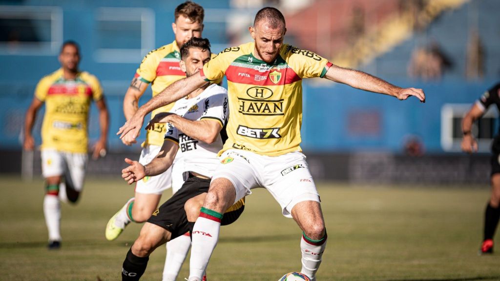 brusque futebol clube x ceará sc minuto a minuto: Não perca nenhum detalhe!