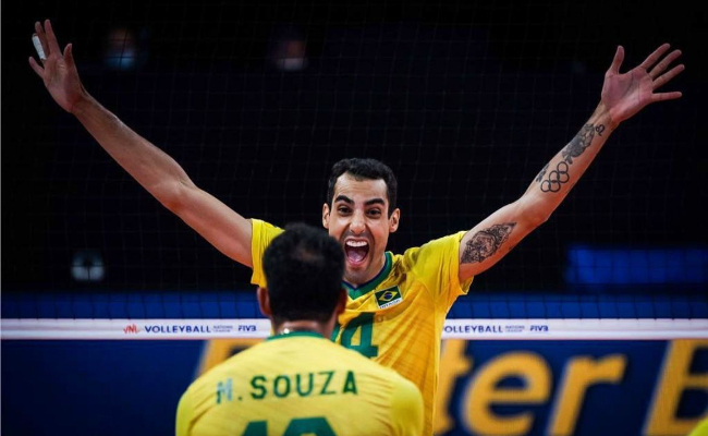 Jogadores de vôlei que se assumiram: a importância de dar voz e vez.
