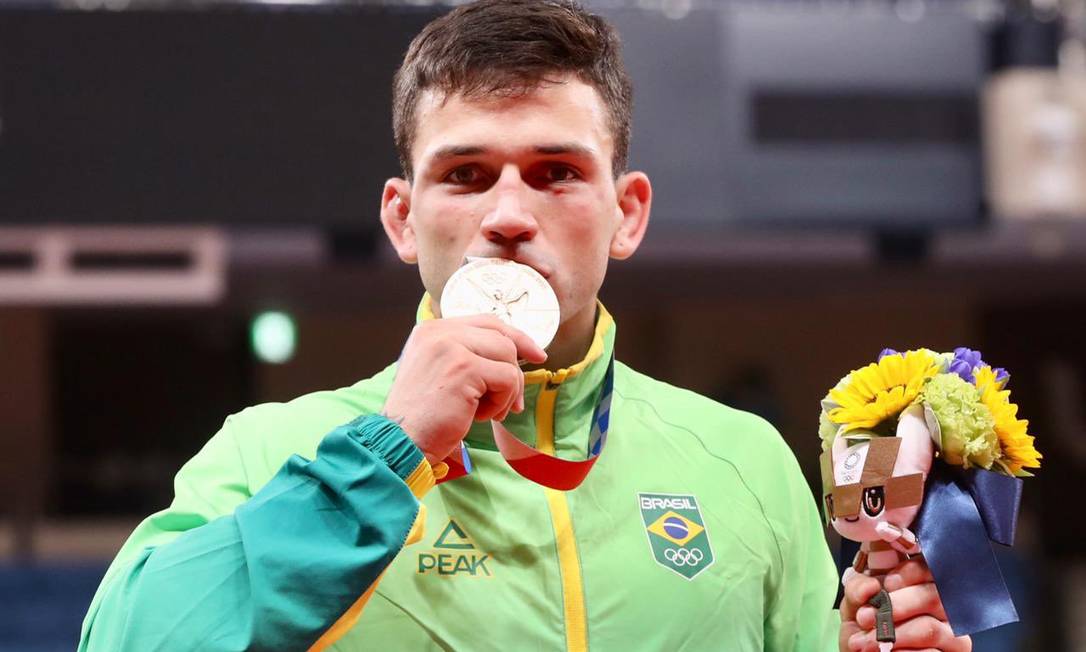 Peak Sports Brasil: Tudo sobre tênis e roupas para atletas!