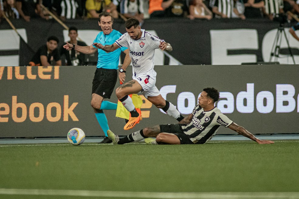 esporte clube vitória x botafogo minuto a minuto: quem ganha essa disputa hoje?