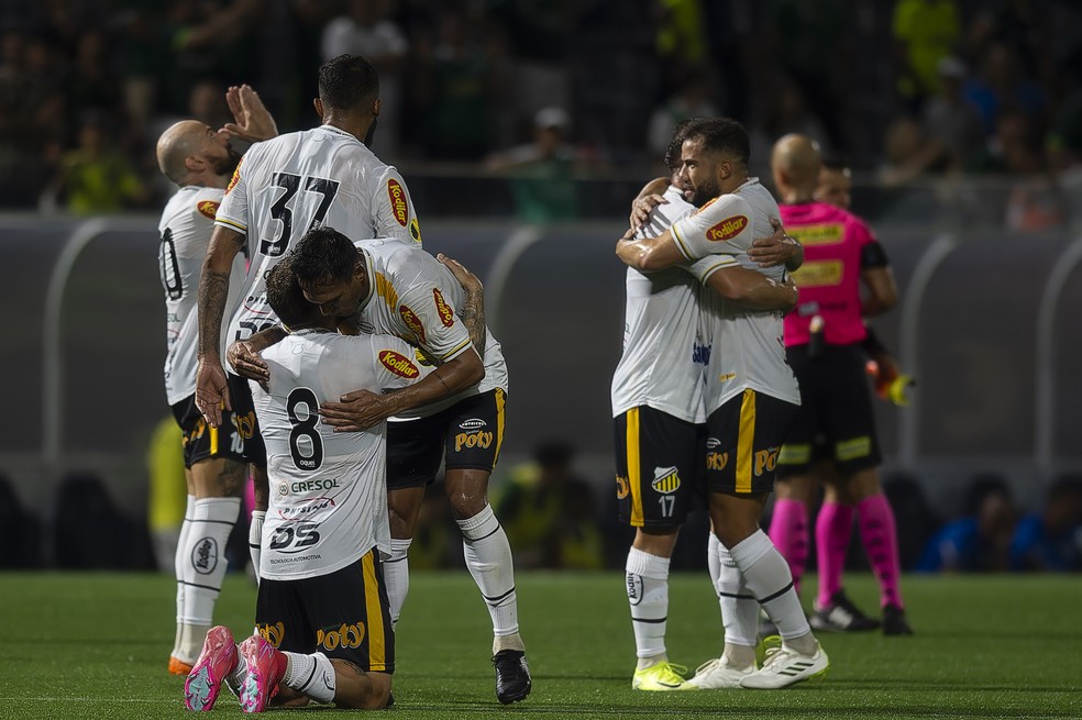 Veja agora as classificações dos jogadores de Palmeiras x Novorizontino pós-jogo completo.