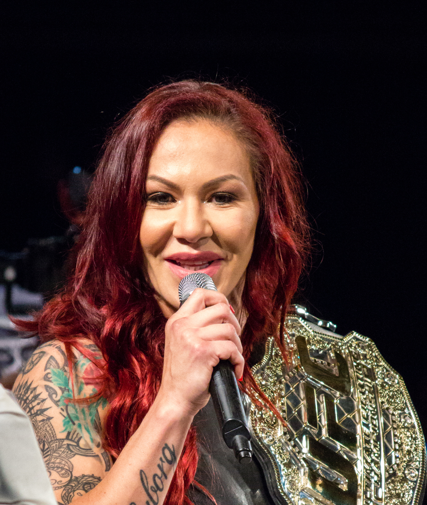 Cris Cyborg nua: é verdade ou mito? Descubra toda a história.