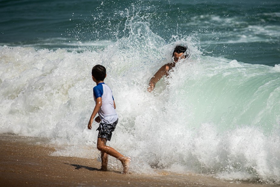 Como esta o mar hoje no Rio de Janeiro Confira dicas de seguranca