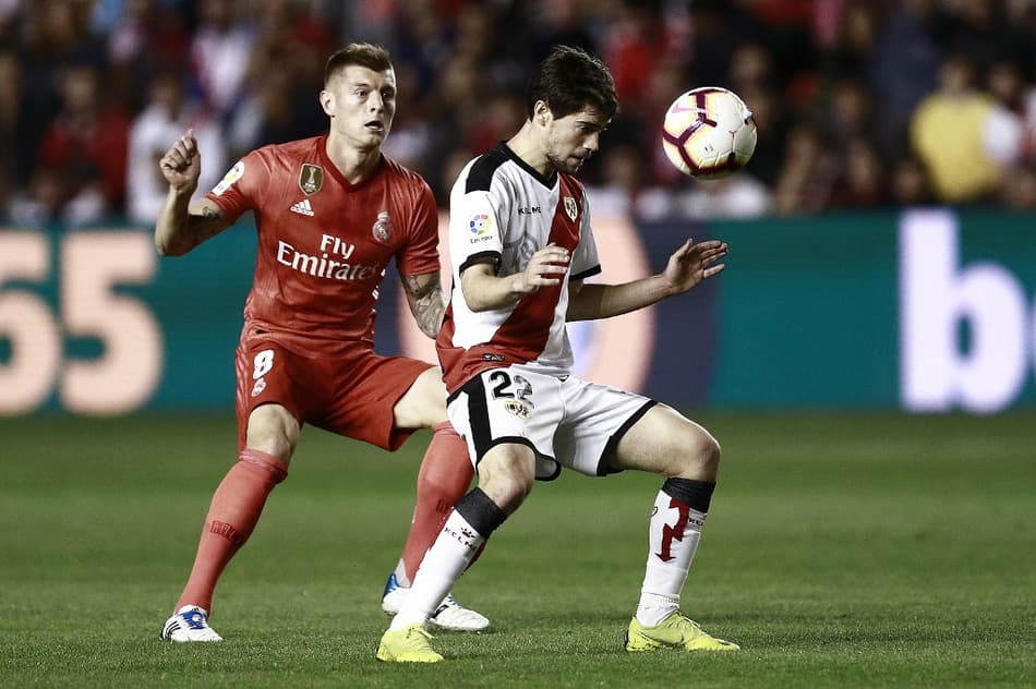 Real Madrid x Rayo minuto a minuto: lance a lance decisivo do confronto
