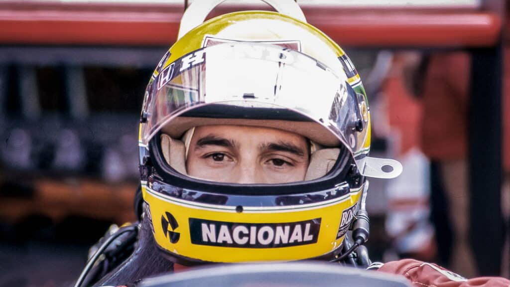 Por que o capacete ayrton senna 1994 é famoso? Aprenda sobre seu valor histórico incrível!